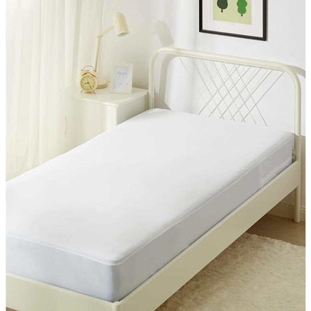 Amazon Basics Zippered Waterproof Mattress Encasement, Twin XL